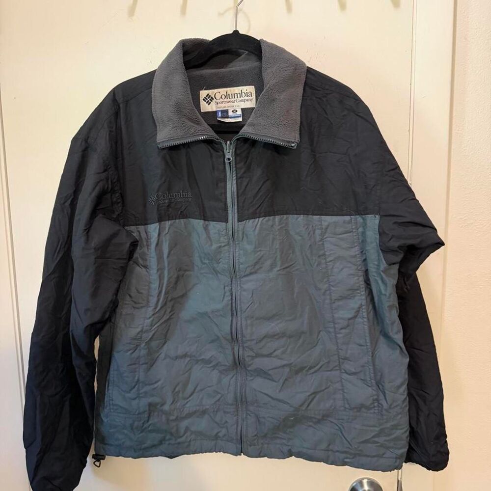 Columbia-sportswear Men's Black and Grey Jacket